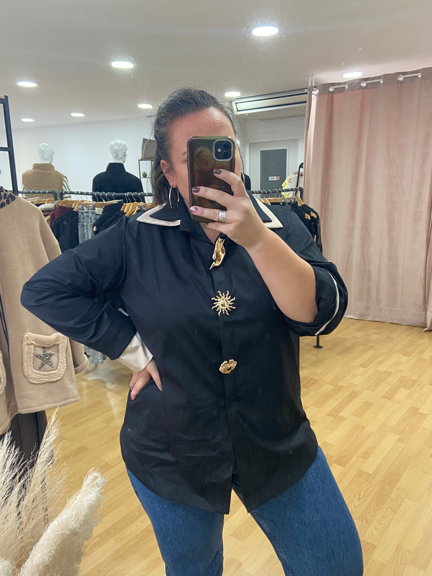 Chemise noire BROCHE