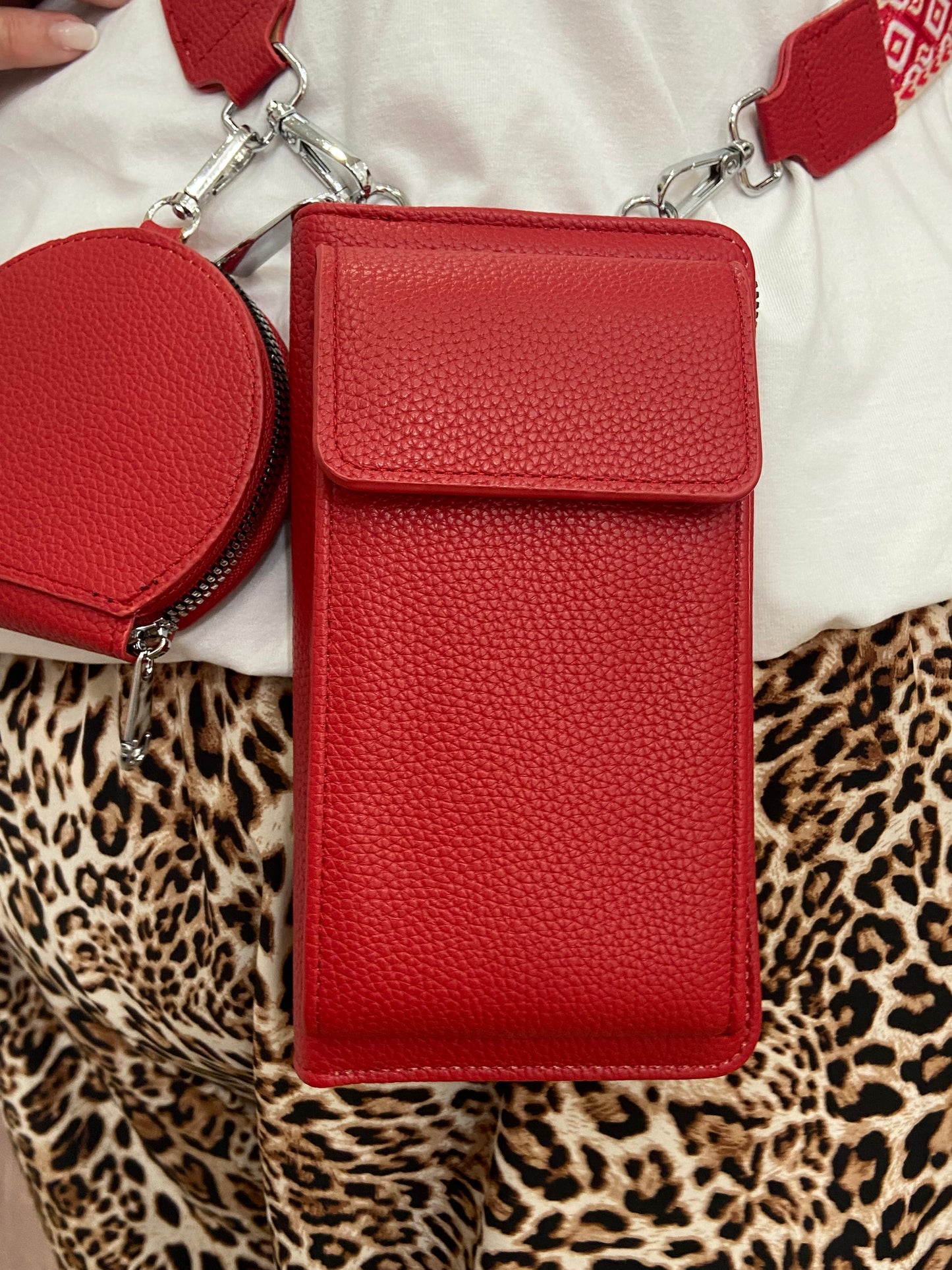 Pochette carmin TÉLÉPHONE