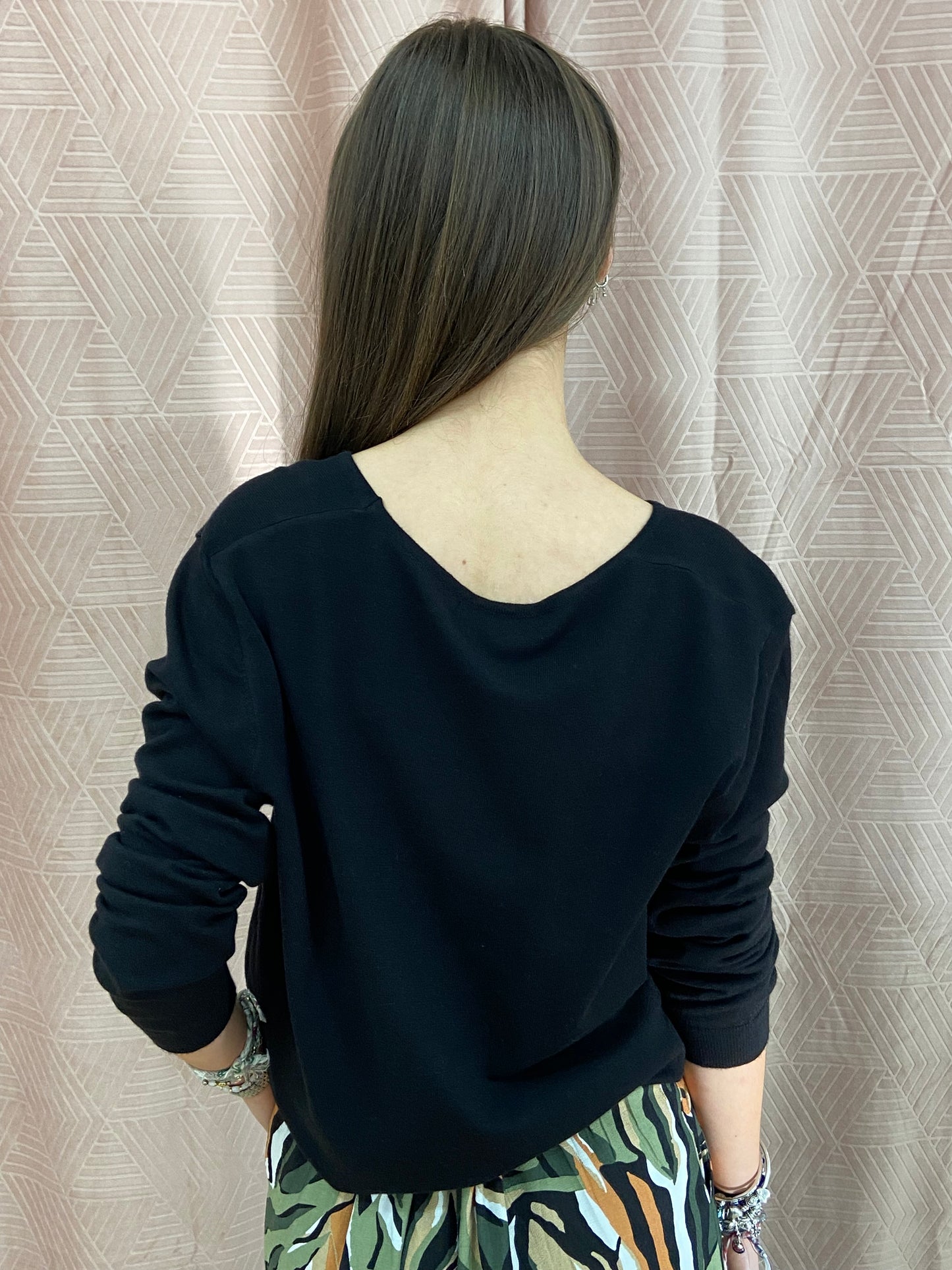 Pull noir BUFFlE