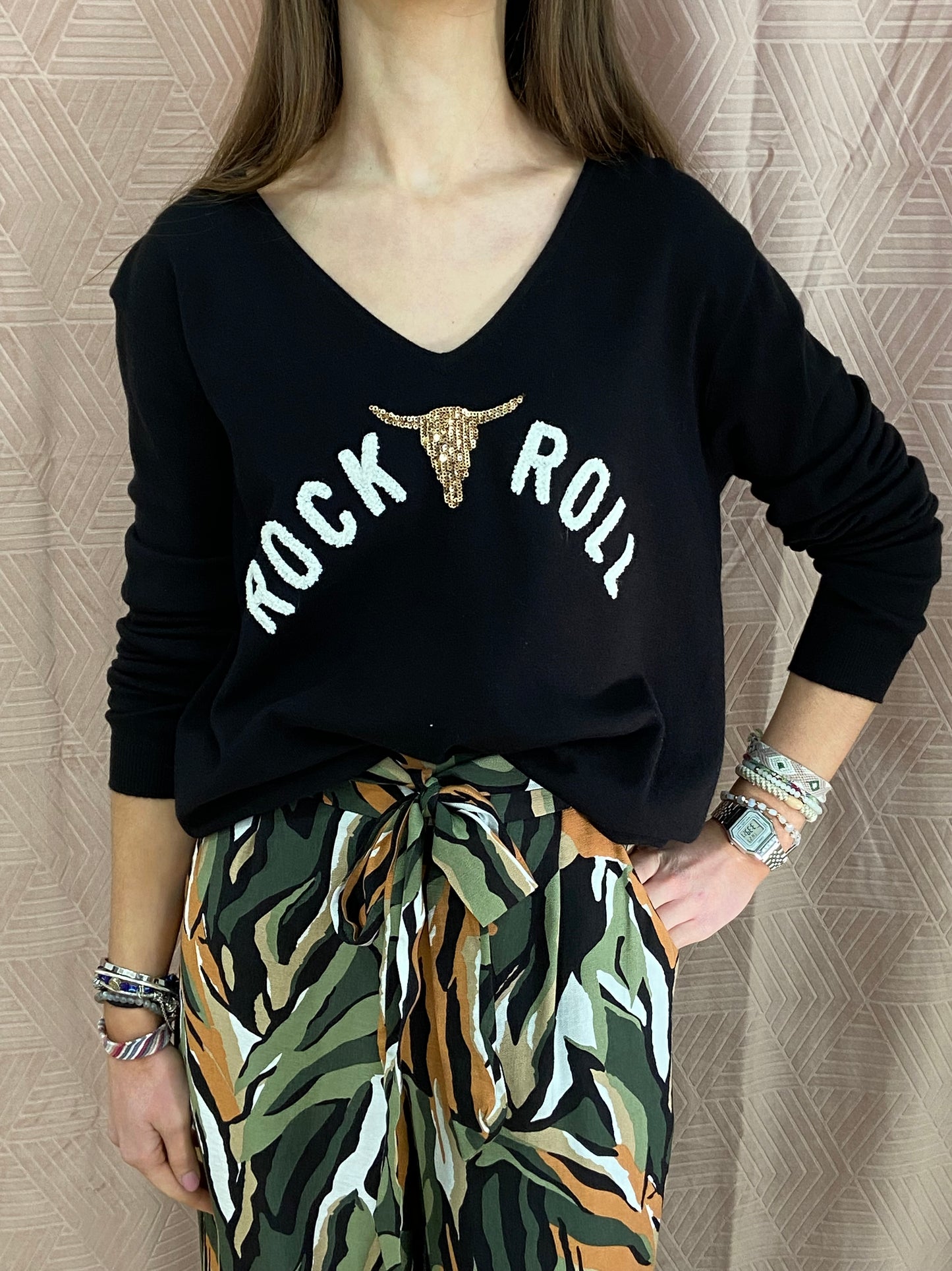 Pull noir BUFFlE