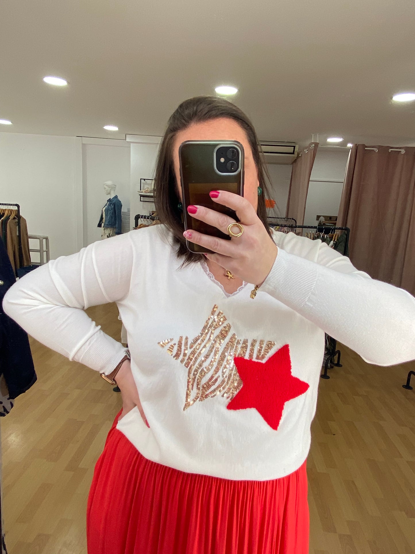Pull rouge ÉTOILE DORÉE