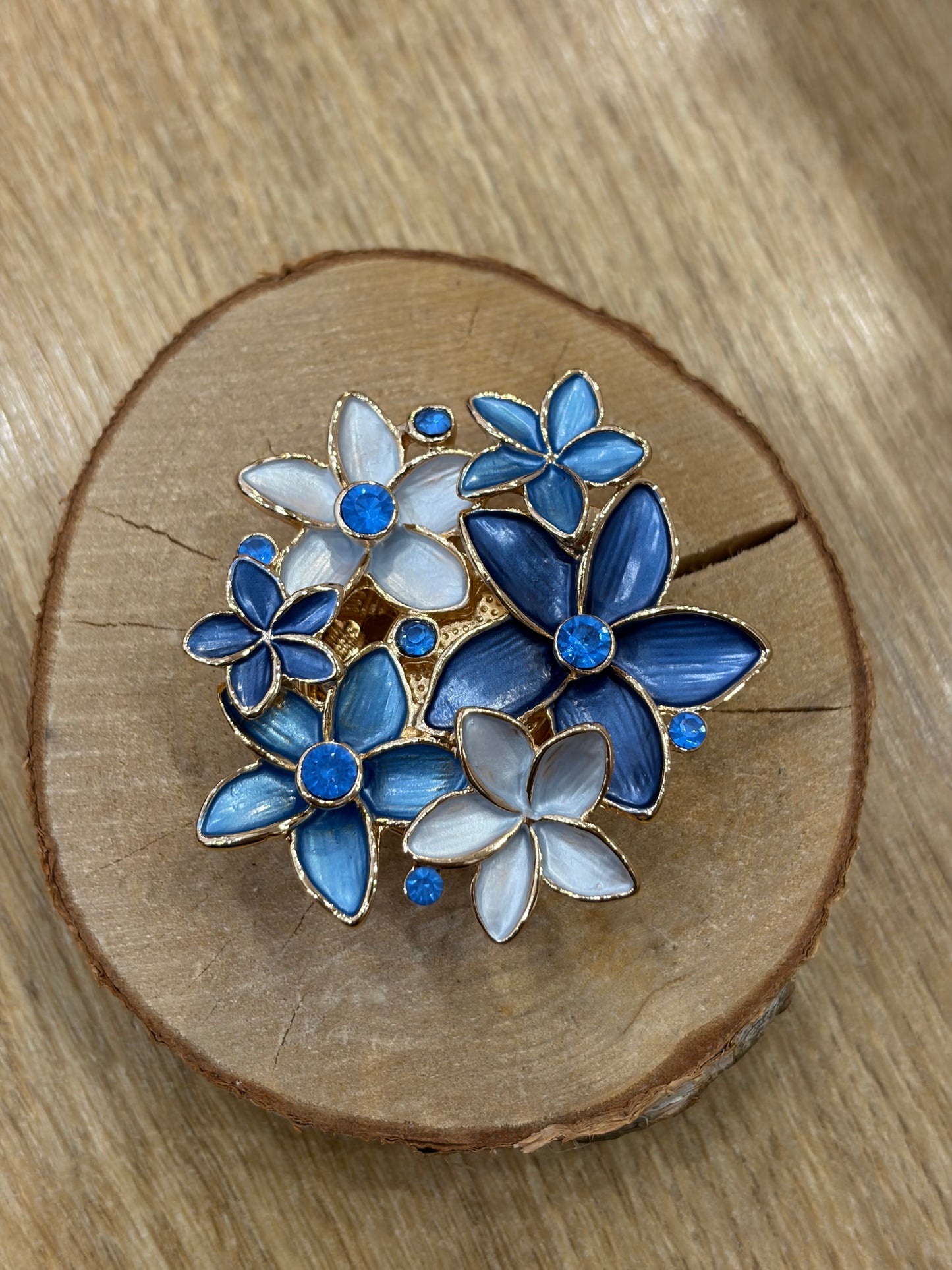 Broche bouquet bleu