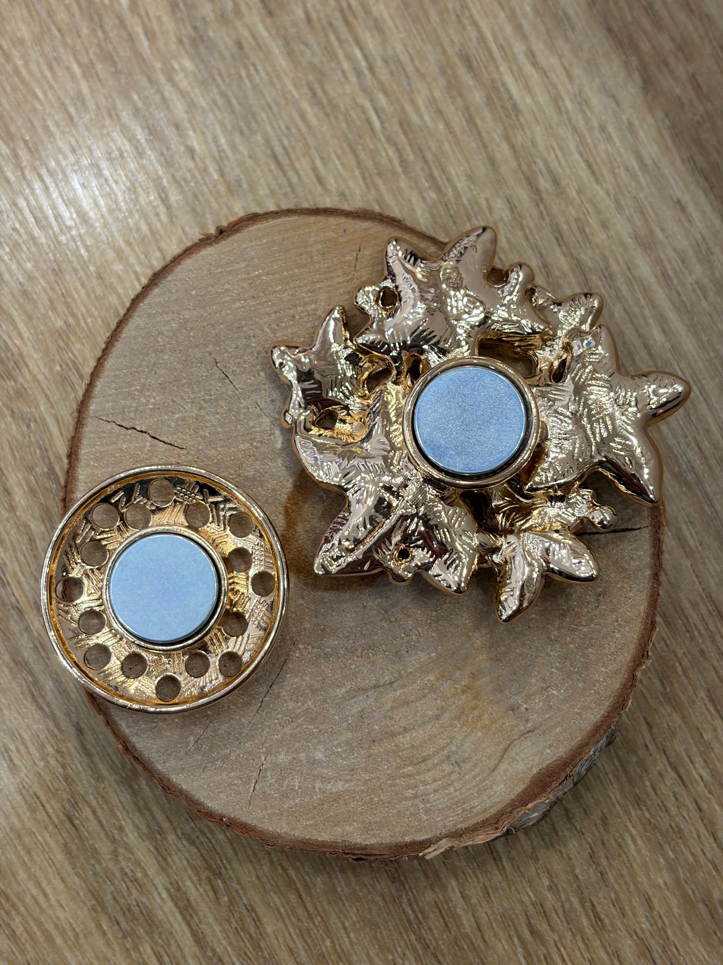Broche bouquet bleu